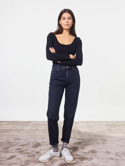 The Curvy Brenda Jean regen-recycled cotton Black medium 