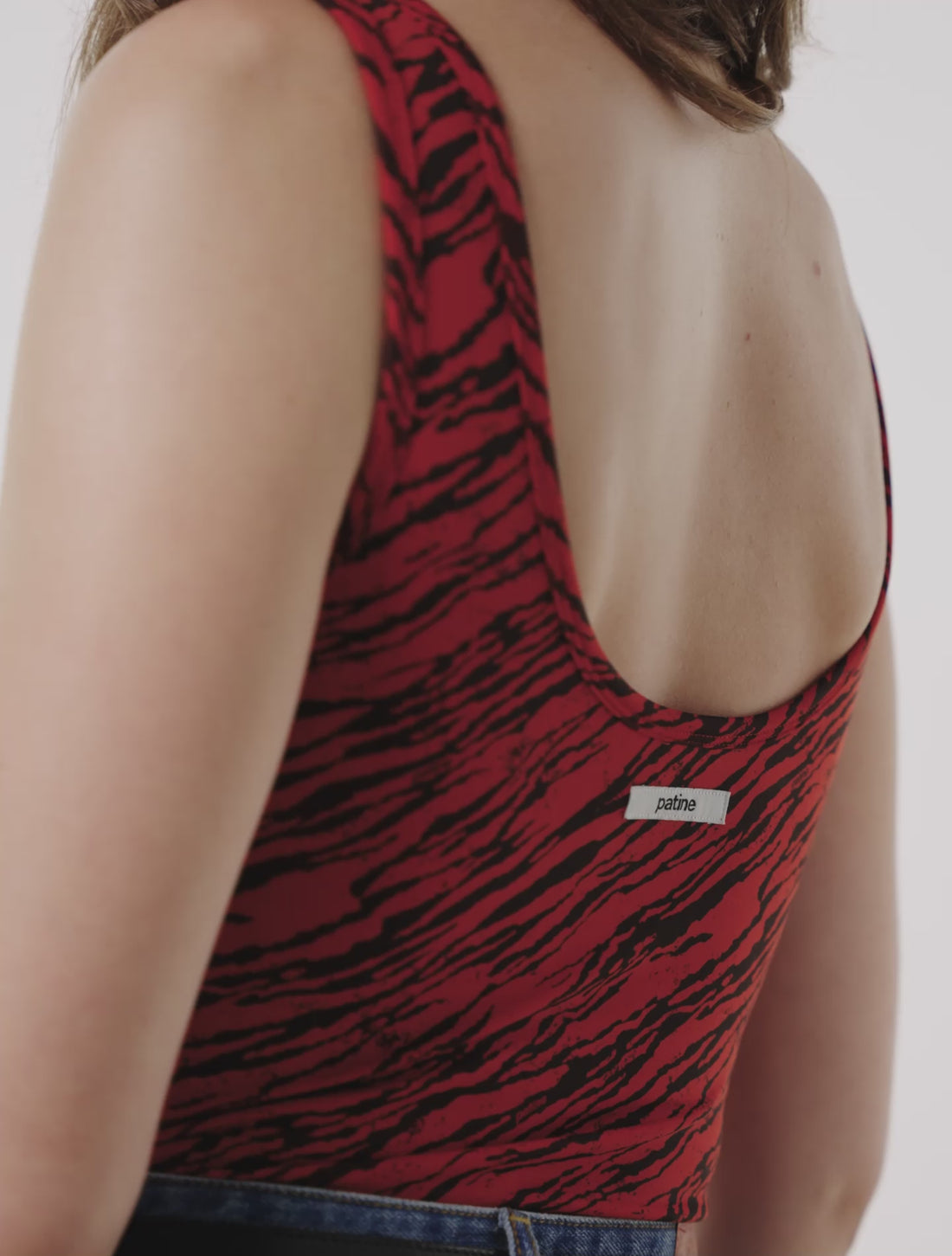 Lena, 1,78m porte une taille S